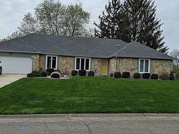 2nd image of 8334 Castlebrook Dr