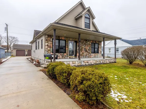 1914 Howard St, Port Huron, MI 48060
