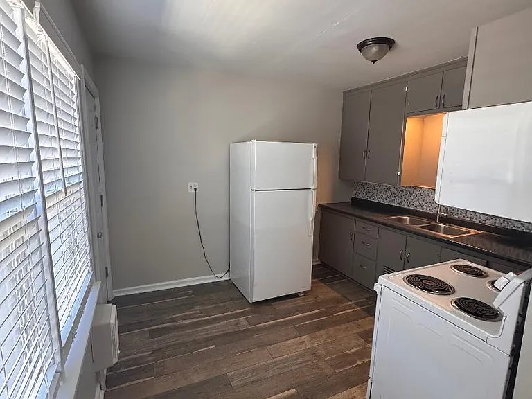 707 SW Black Butte Blvd #5 — Photo 4