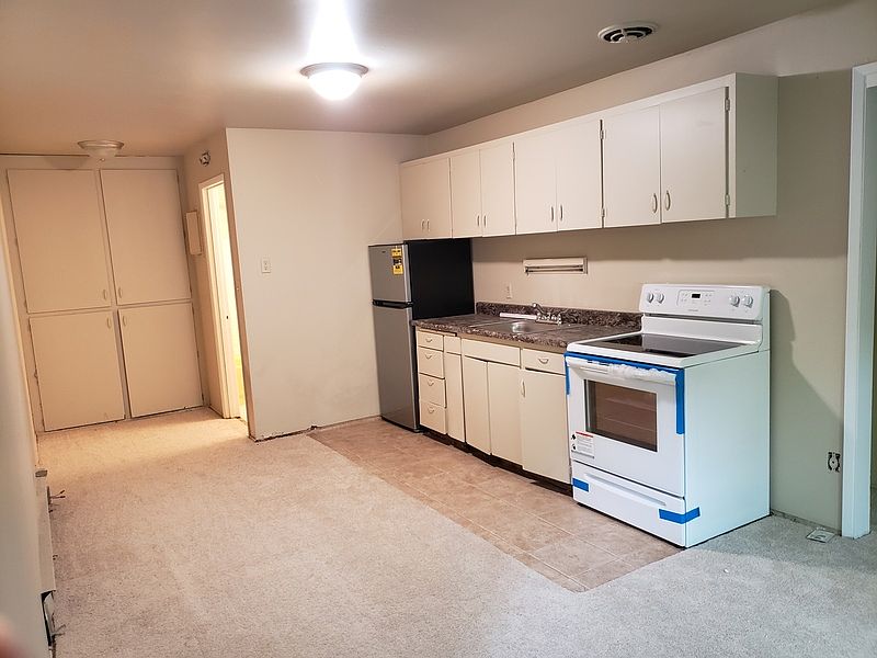 2nd image of 1499 S Columbian Way