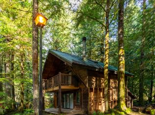6916 Adams Pl, Glacier, WA 98244