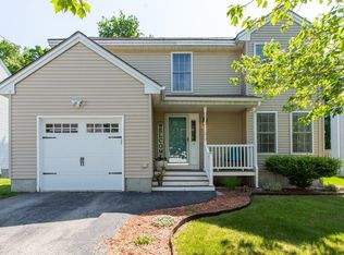19 Green Meadow Ln, Manchester, NH 03109