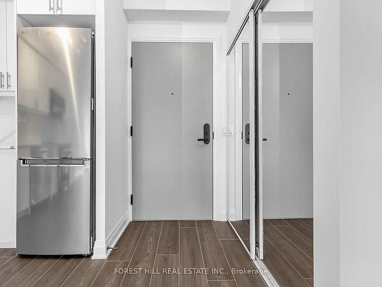 700 Sheppard Ave W #602 — Photo 3