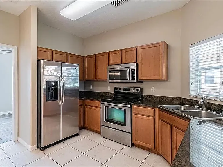 4177 Winding Vine Dr — Photo 32