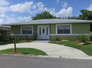6160 SW 19th St, North Lauderdale, FL 33068
