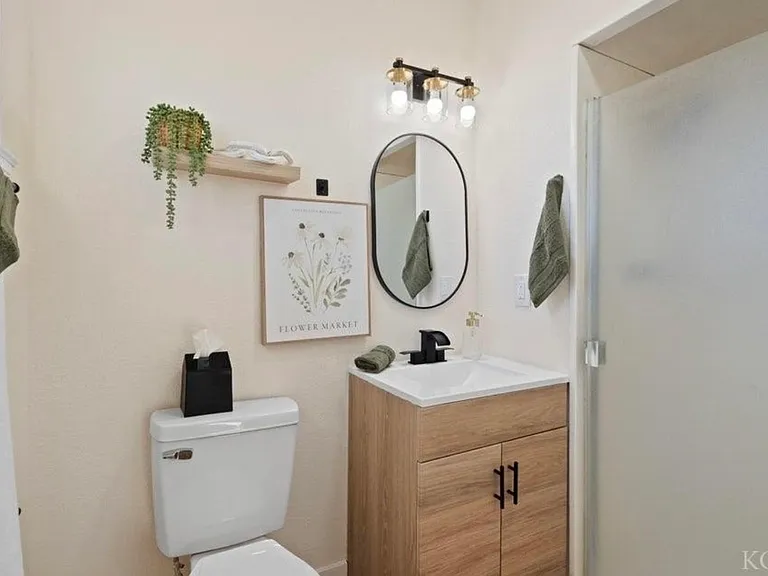 760 Crass Ave #1 — Photo 18