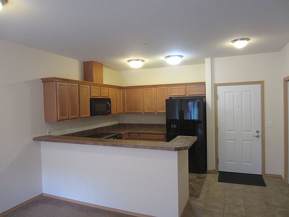4th image of 1736 10th Ave NE Unit 110