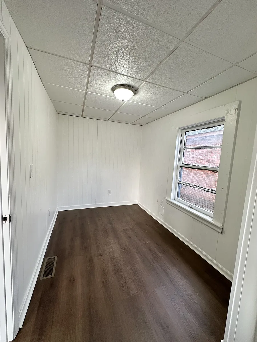 Building Photo - 112 Kappa Ave