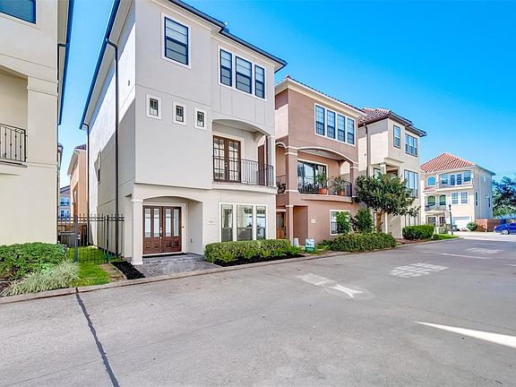 3rd image of 7231 Laguna Villas