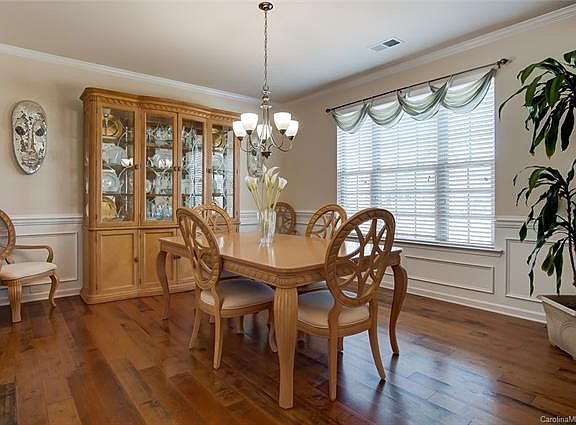 4th image of 17020 Belmont Stakes Ln