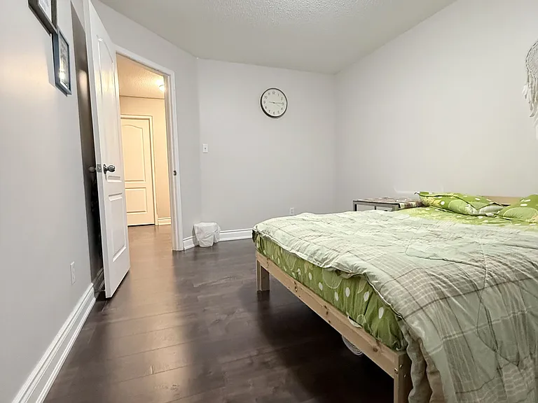 24 Junction Cres — Photo 12