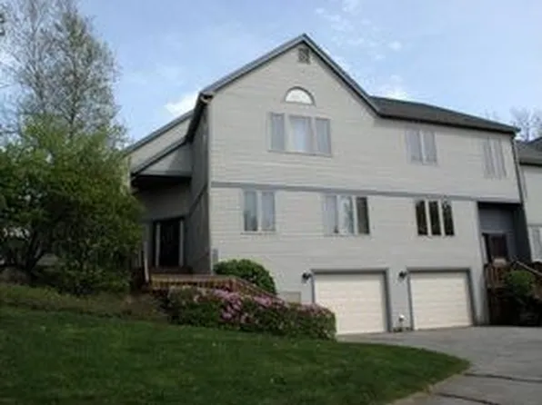 109 Fairway Dr, Dartmouth, MA 02747