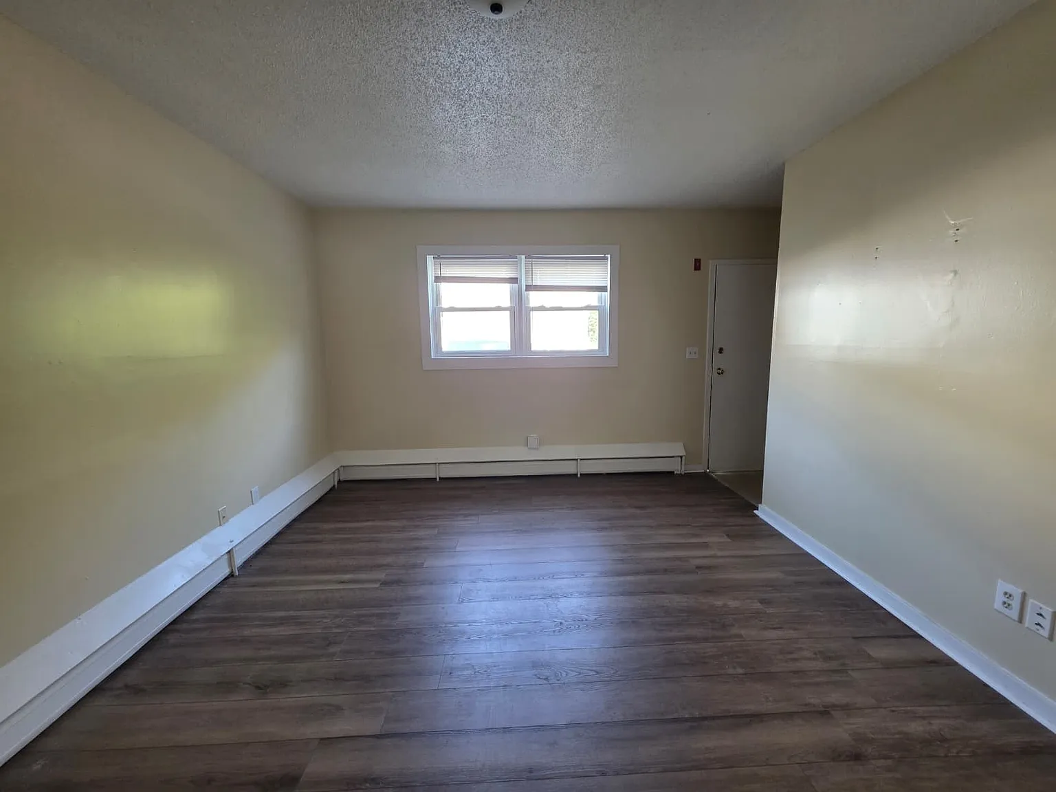 2 bed, 1.5 bath, $1,700 — Photo 1