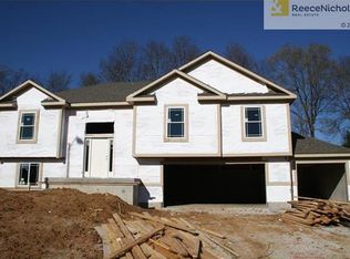 19408 E 14th St N, Independence, MO 64056