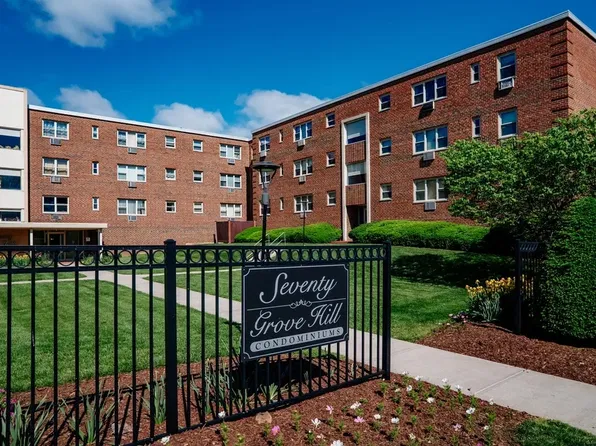70 Grove Hill St, New Britain, CT