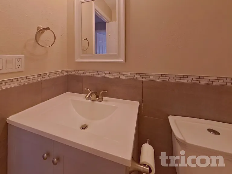 1721 S Genoa Way — Photo 10
