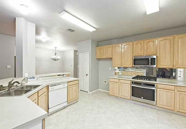 9220 Norman Dr — Photo 32