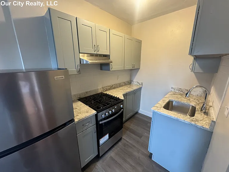 4 Cogswell Ave #33 — Photo 1