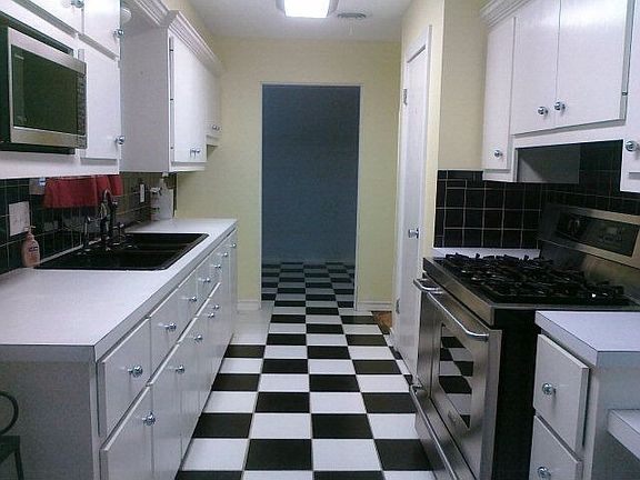 2nd image of 4713 Wilshire Dr
