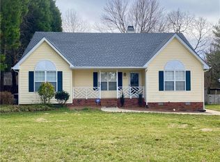 7117 Taunton Dr, Greensboro, NC 27410