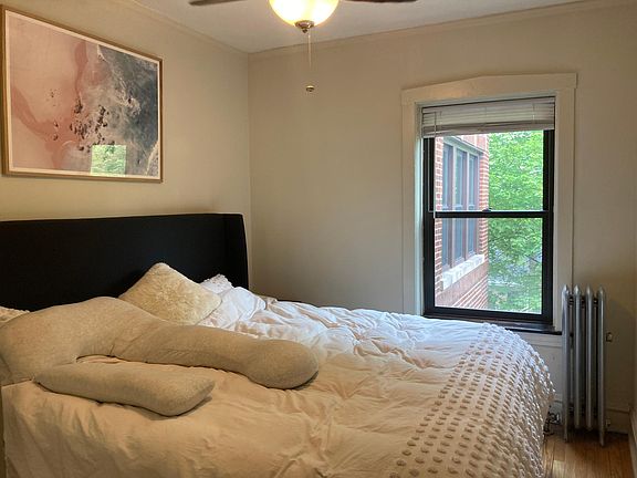5th image of 4618 N Sacramento Ave APT 3