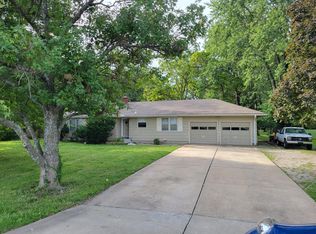 503 NW Chipman Rd, Lees Summit, MO 64063