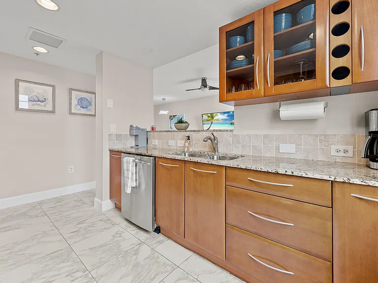 511 Lucerne Ave #315 — Photo 11