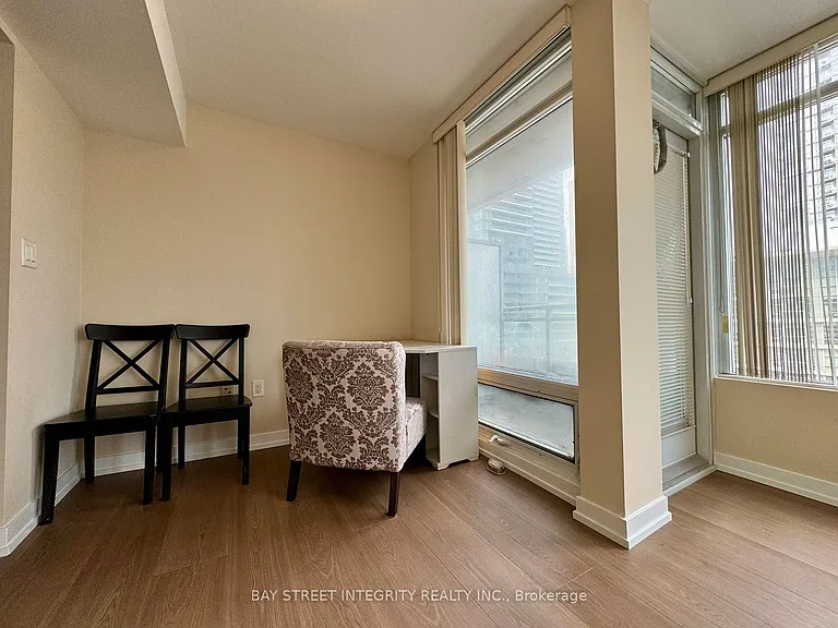 15 Brunel Ct #812 — Photo 7