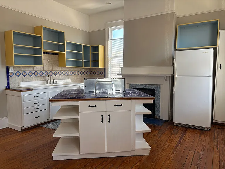 836 E Henry St #C — Photo 6