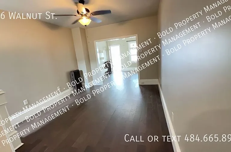 906 Walnut St — Photo 4