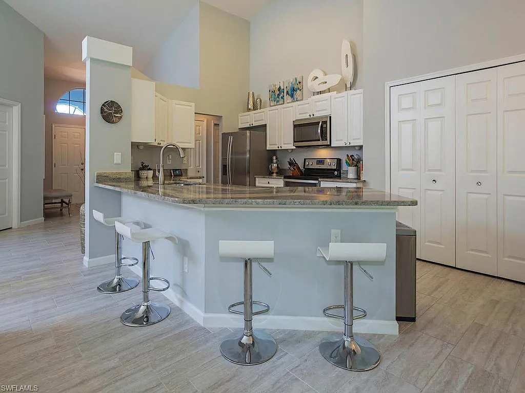 3 bed, 1696 sqft, $2,970 — Photo 4