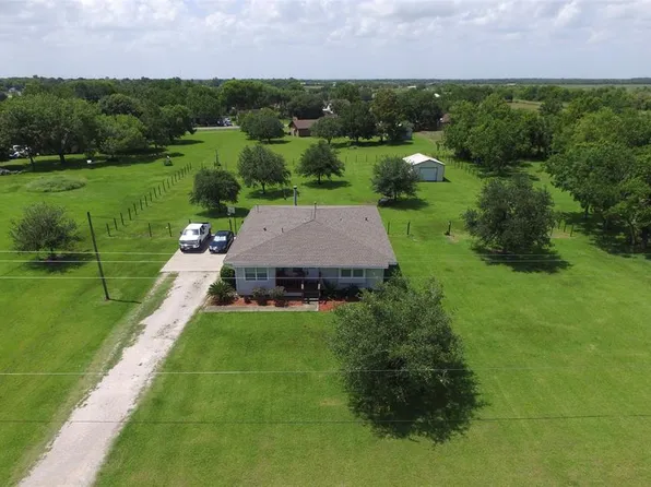 15130 County Road 602, Danbury, TX 77534