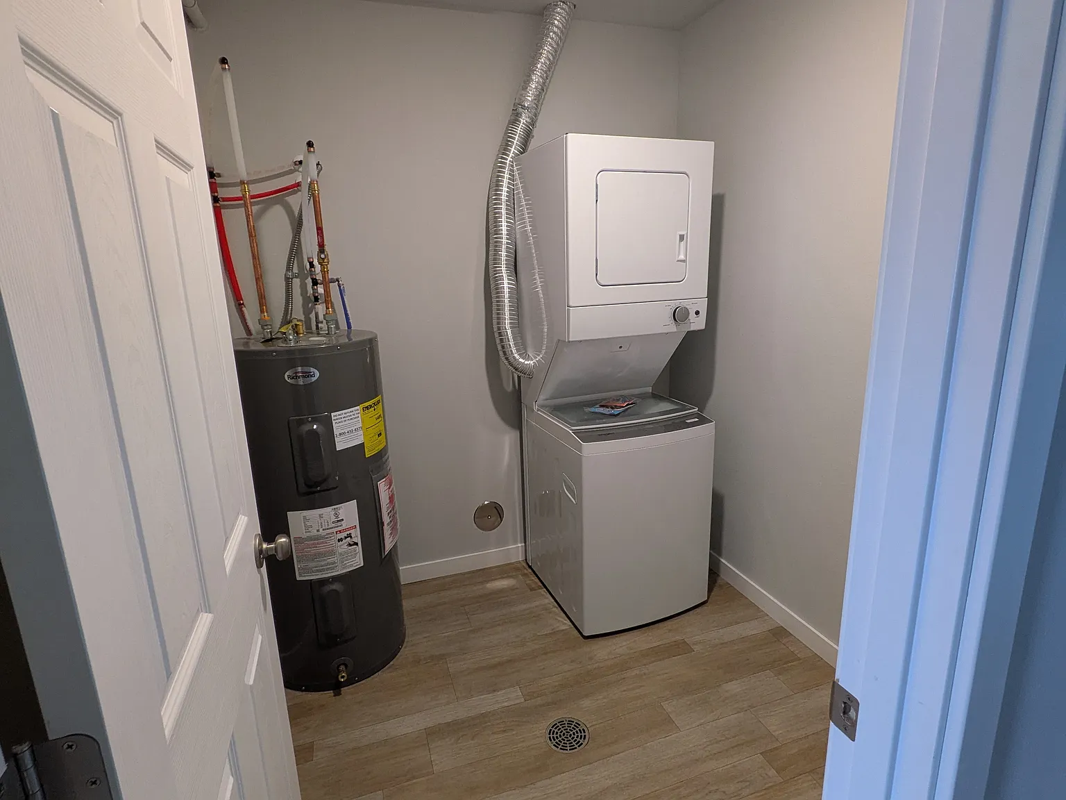 2 bed, 750 sqft, $900 — Photo 3
