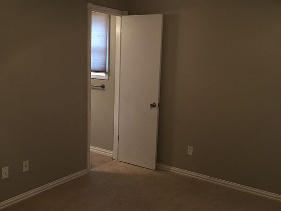 5th image of 113 E Sunset Dr