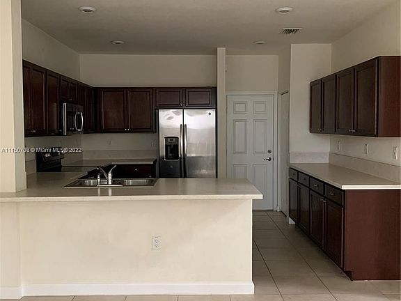 3rd image of 141 NE 23rd Ter #0