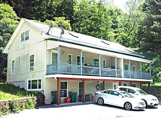 27 Dock Rd, Marlboro, NY 12542