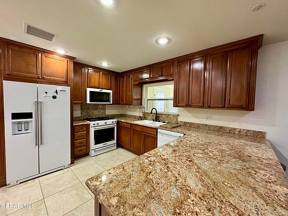 3rd image of 2312 Bert Yancey Dr