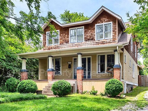 2nd image of 2524 Blair Blvd