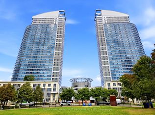 36 Lee Centre Dr #1002, Toronto, ON M1H 3K2