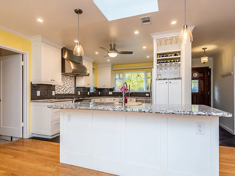 15870 Orange Blossom Ln — Photo 6