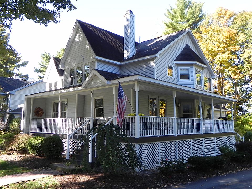 1st image of 42 Sicada St