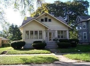 377 S Wildwood Ave, Kankakee, IL