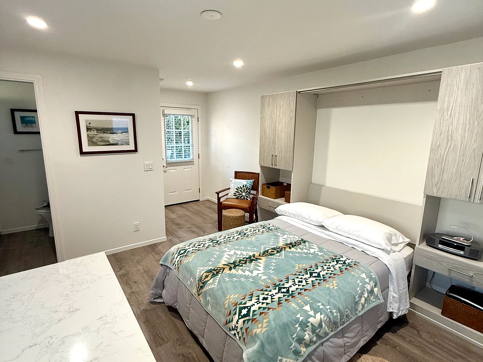 Studio, 350 sqft, $2,800 — Photo 3