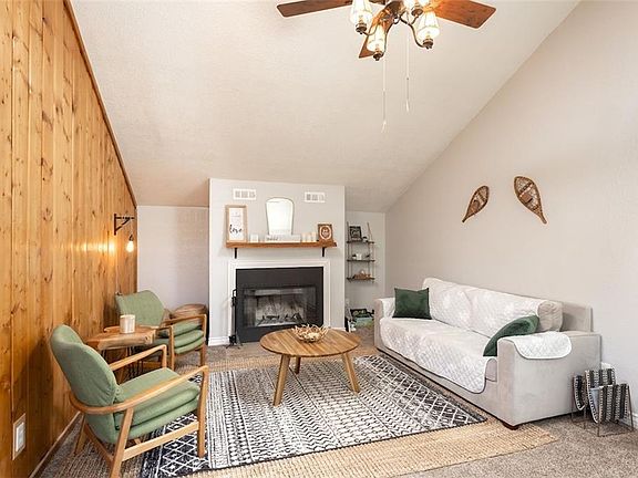 5th image of 1090 Dumas Ln
