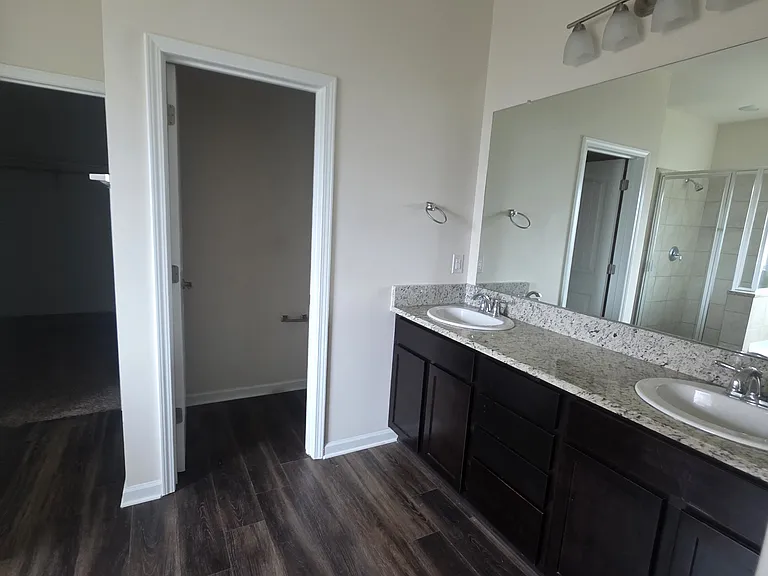 1393 Shipyard Dr — Photo 15