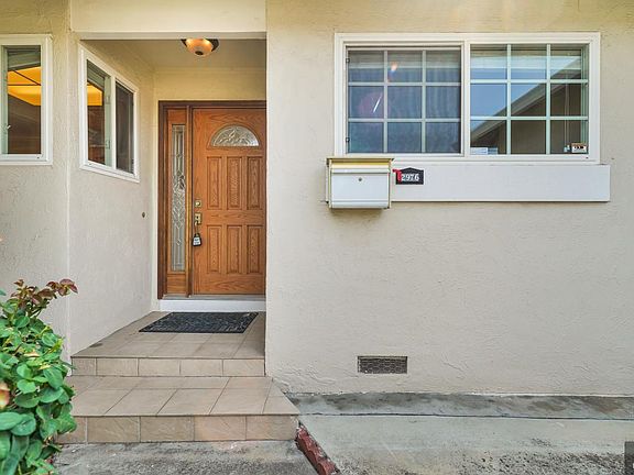 3rd image of 2976 Tantallon Ct