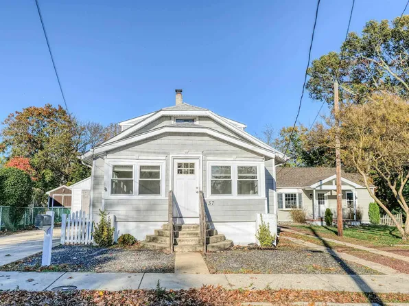 137 W Johnson Ave, Somers Point, NJ 08244