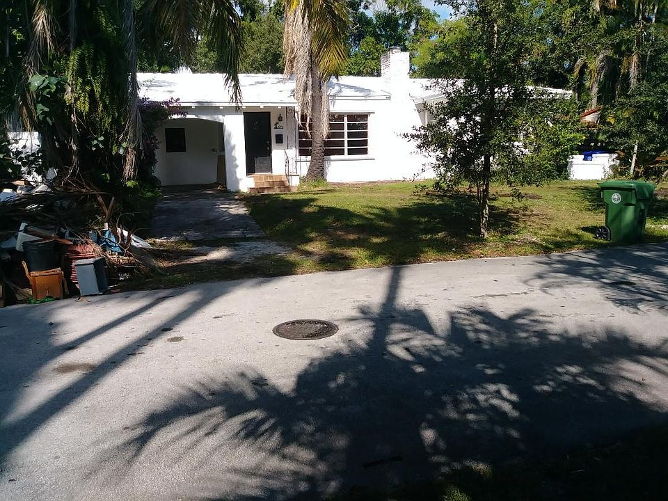 1st image of 645 NE 72nd St