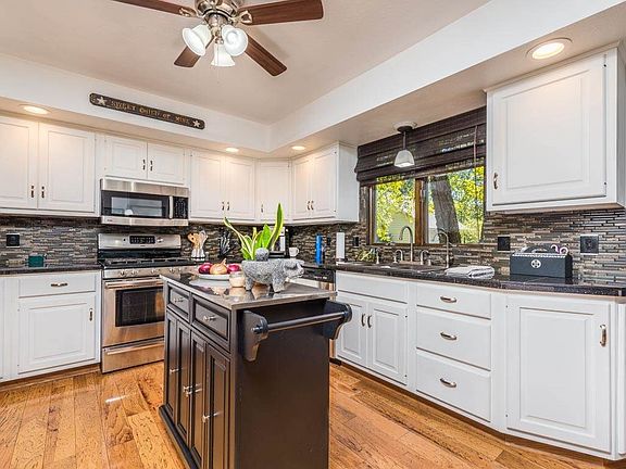 4th image of 51923 Winding Waters Ln #L