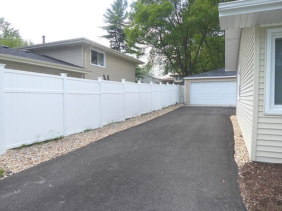 2nd image of 16810 92nd Ave